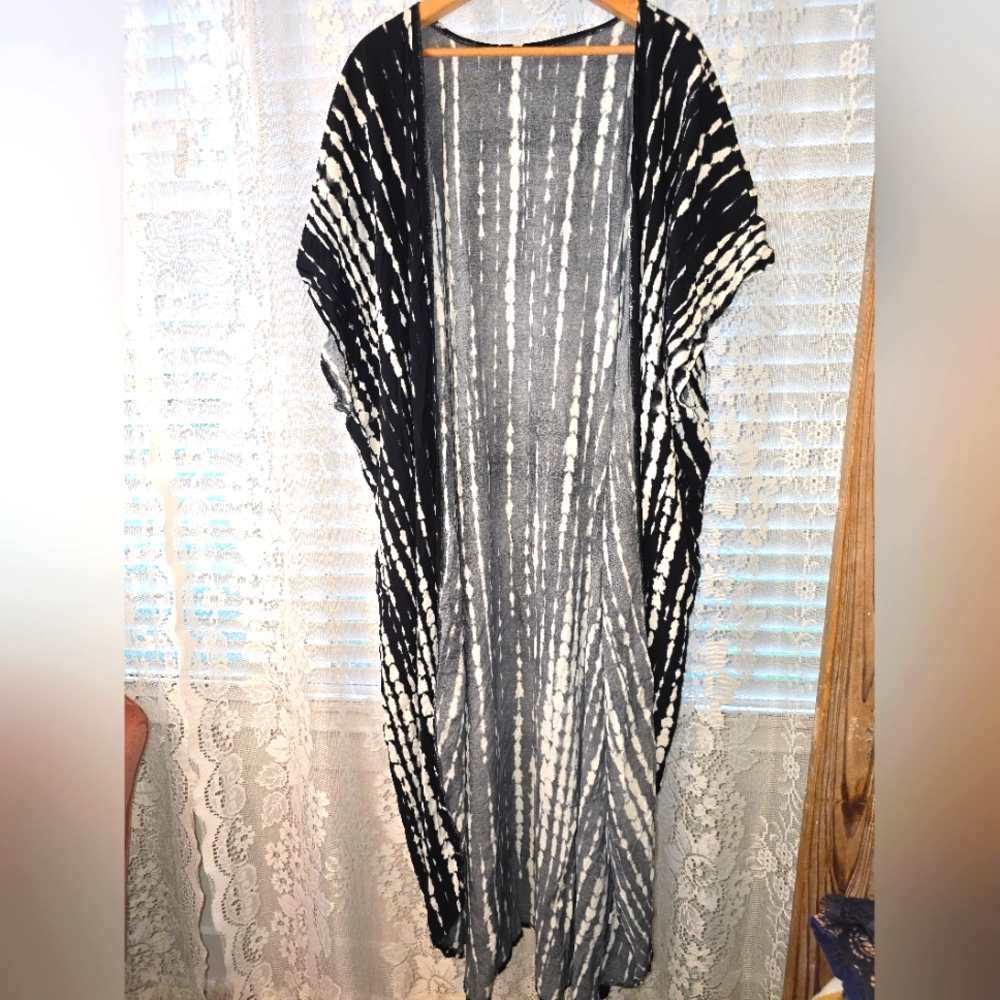 Boho Swimsuit Coverup, Black And White Tie Dye Kimono, One Size